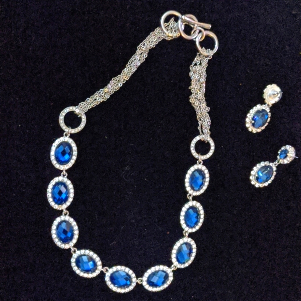 Necklace/Earrings Set Blue Rhinestone & Crystal Accents Silver Tone